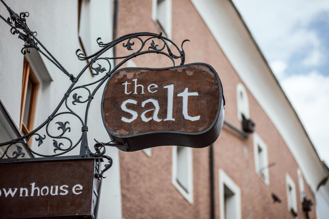 The Salt Townhouse Aparthotel Халайн Екстериор снимка